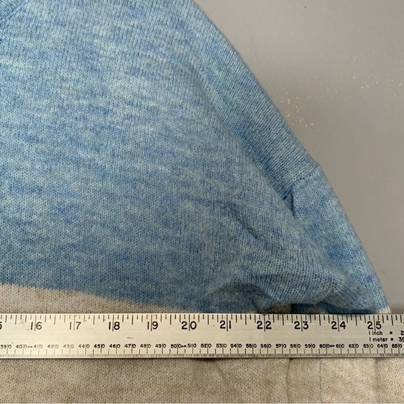 Urban outfitters rainbow striped sweater.‎ Size M - Picture 8 of 9